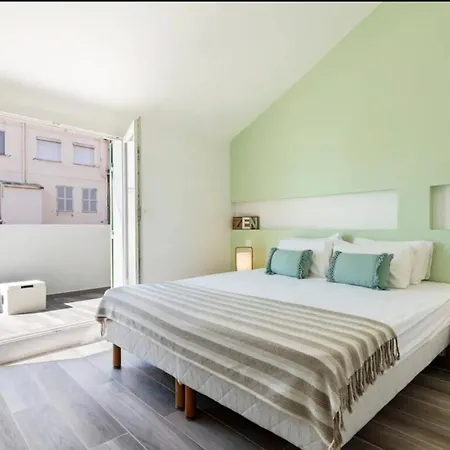 3 Bedrooms 2 Terraces In アパート