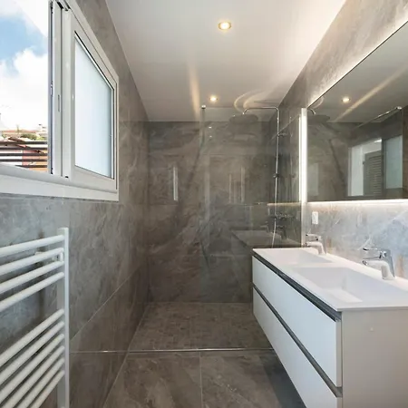 アパート 3 Bedrooms 2 Terraces In *
