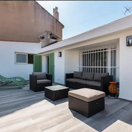 3 Bedrooms 2 Terraces In كان