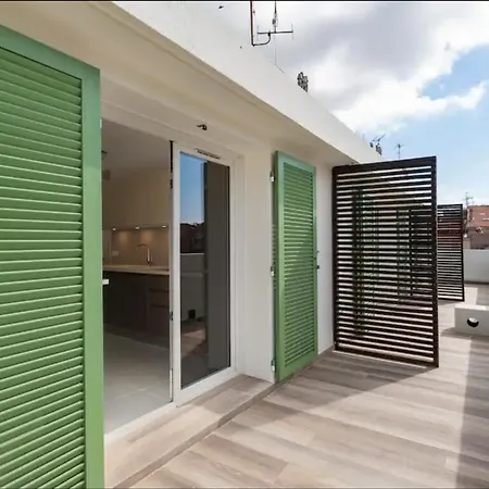 3 Bedrooms 2 Terraces In كان