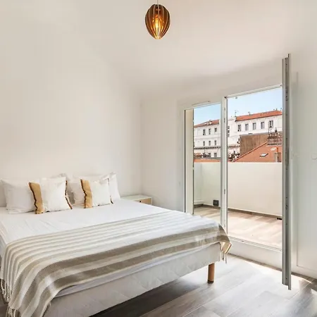 3 Bedrooms 2 Terraces In Apartment Cannes