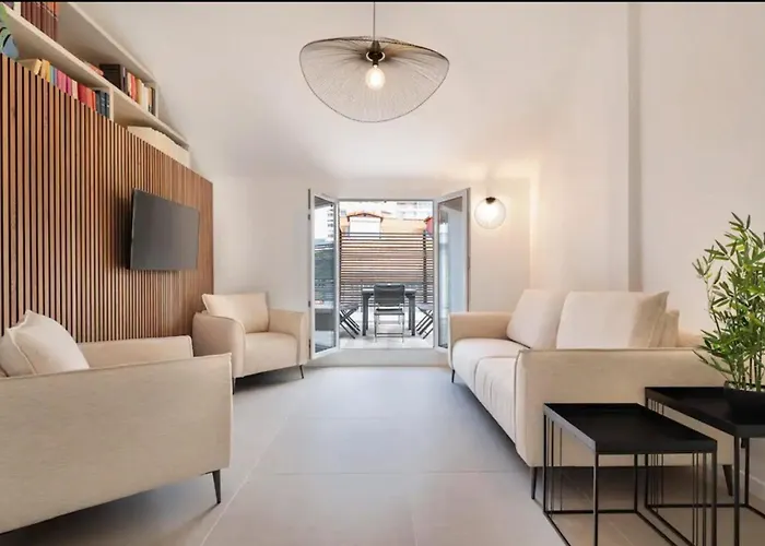 3 Bedrooms 2 Terraces In Apartment Cannes